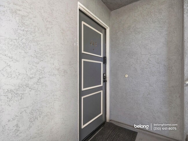 Foto del edificio - 26914 Flo Ln