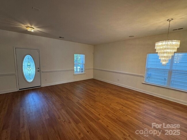 Foto del edificio - 6622 Latherton Ln