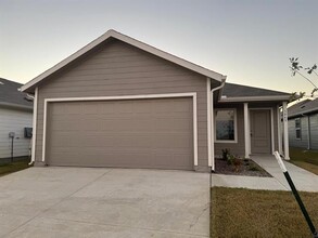 Building Photo - 3045 Tokara St