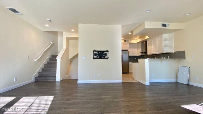 Building Photo - 2 br, 2 bath Townhome - 55 Hammond St