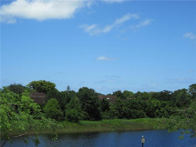 Foto del edificio - 4903 Midtown Ln