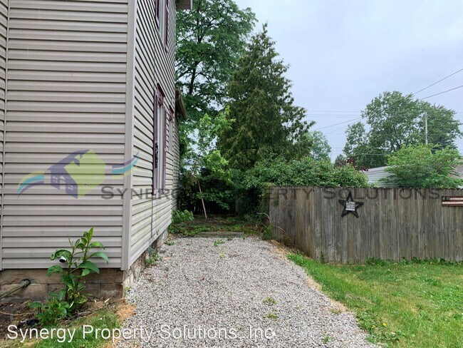 Foto del edificio - 4 br, 2 bath House - N. Pearl St 332 Crawford