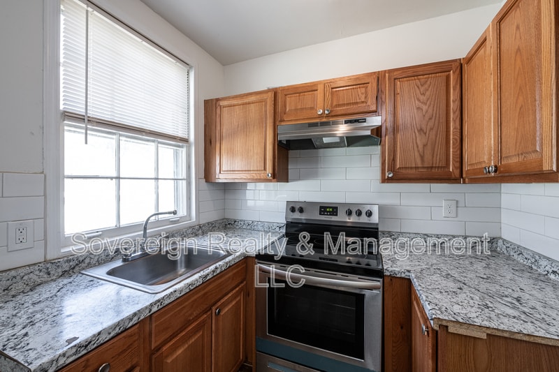 Photo - 406 Paines Ave NW