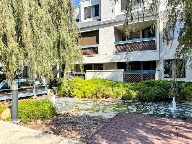 Foto del edificio - 2236 River Run Dr