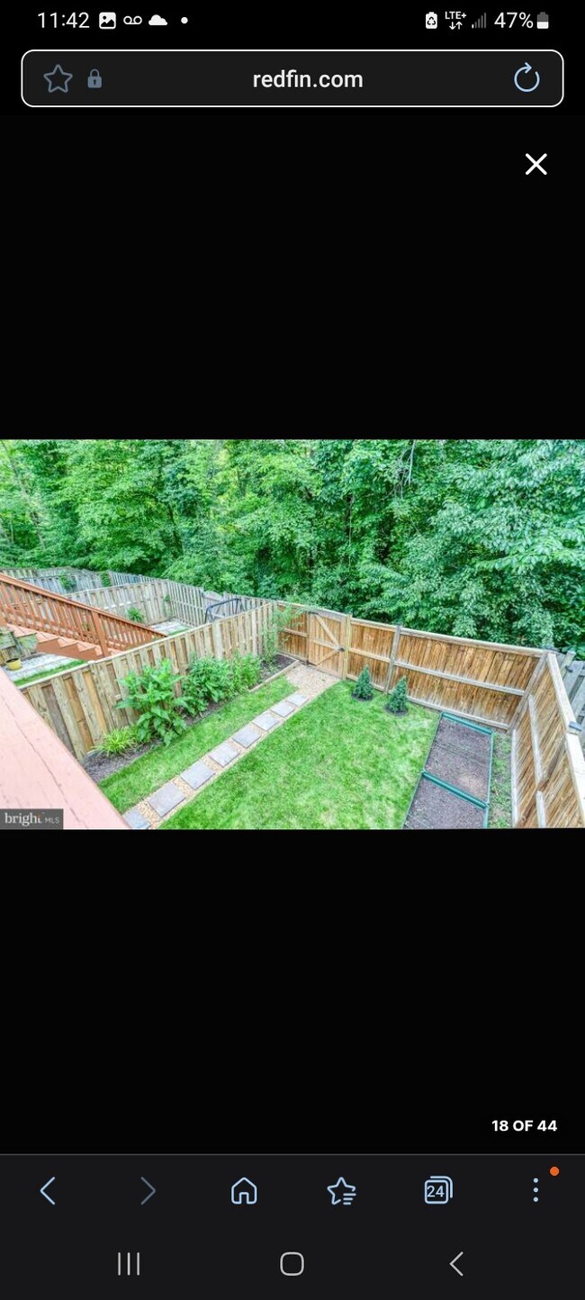 Complejo propio - 15242 Streamside Ct
