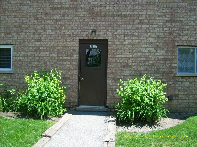 Foto del edificio - 107 E Dundee Rd