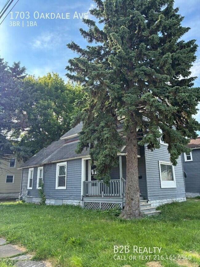 Foto del edificio - 1703 Oakdale Ave