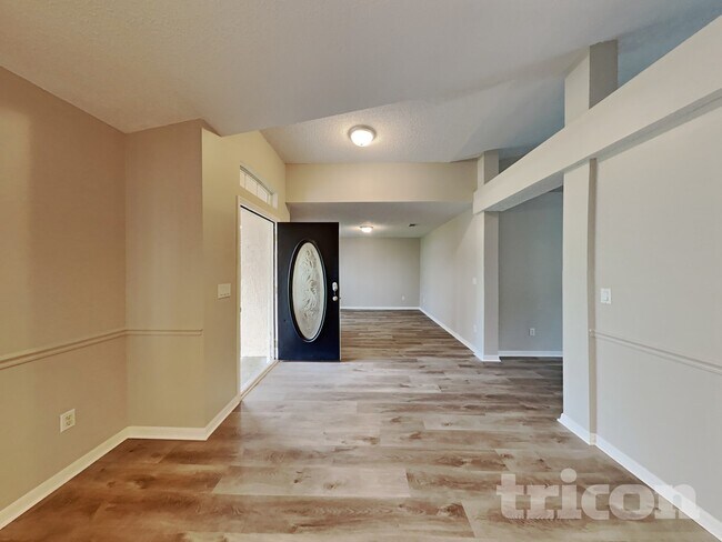 Foto del edificio - 938 Wood Dove Ct