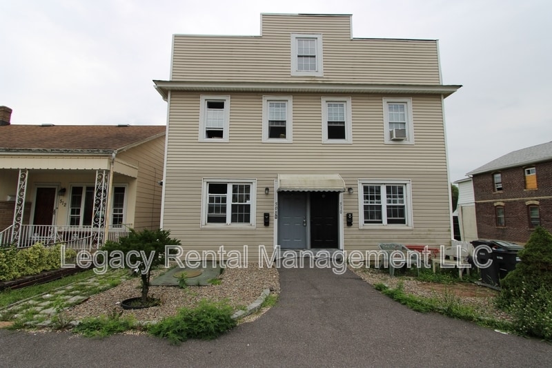 Primary Photo - 508 E Diamond Ave