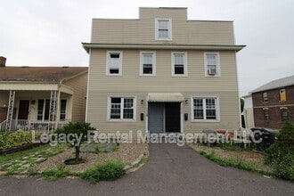 Building Photo - 508 E Diamond Ave