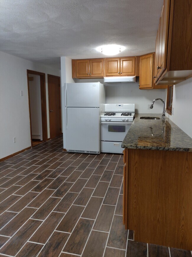 Building Photo - 120 Pacella Park Dr