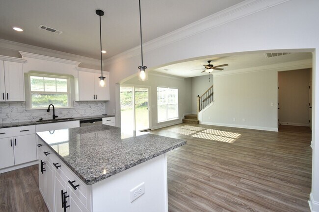 Foto del edificio - Brand New 5 Bed 3 Bath Near Fort Eisenhower!!