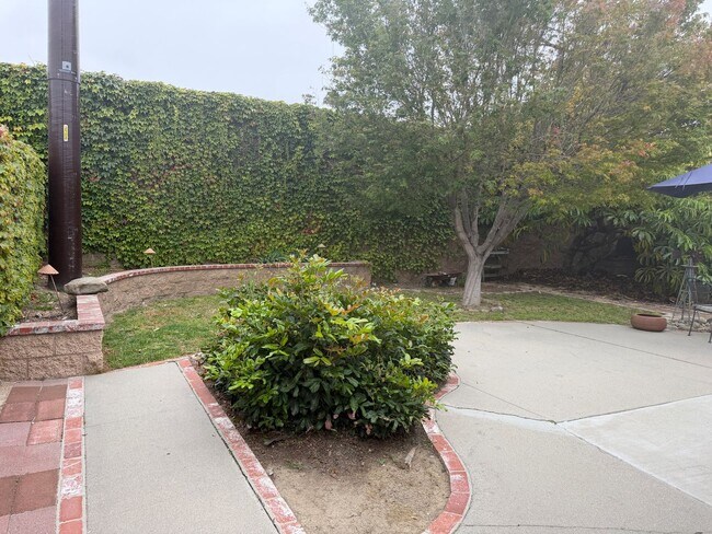Foto del edificio - Mid century 4+2 bedroom house near Ventura College