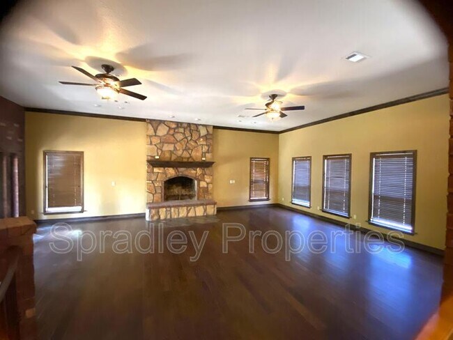 Foto del edificio - 1260 Great Oaks Dr