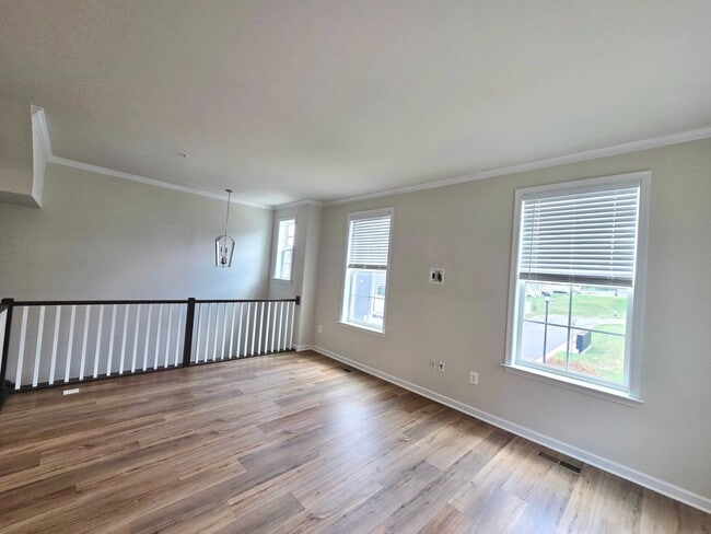 Building Photo - Beautiful 3 BR/3.5 BA EOG Townhome in Laurel!