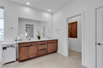 Building Photo - 1309 Azure Jay Ave