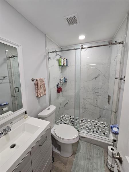 Foto del edificio - 101 E McNab Rd