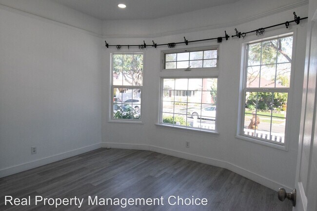 Foto del edificio - 2 br, 1 bath House - 3551 Schaefer St