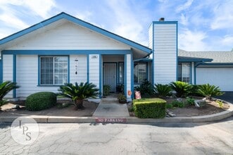 Building Photo - 6589 N Maroa Ave
