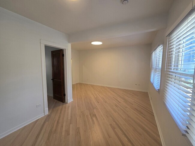 Foto del edificio - 2255 W Huron St