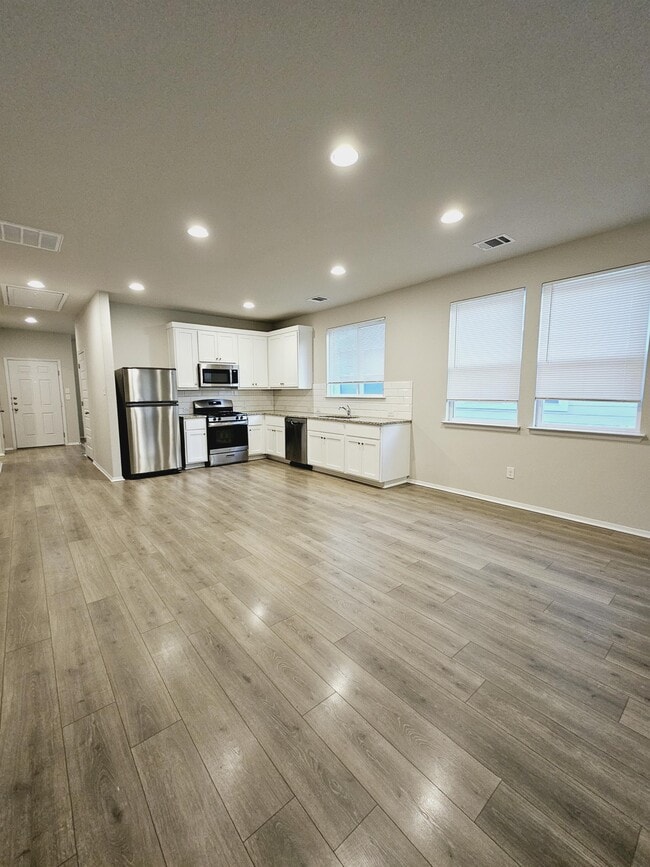 Building Photo - 1449 Goforth Rd