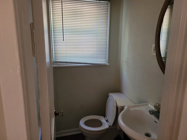 baño - 114 Thomas Blvd