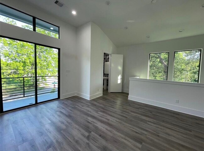 Foto del edificio - 6642 Del Rio St