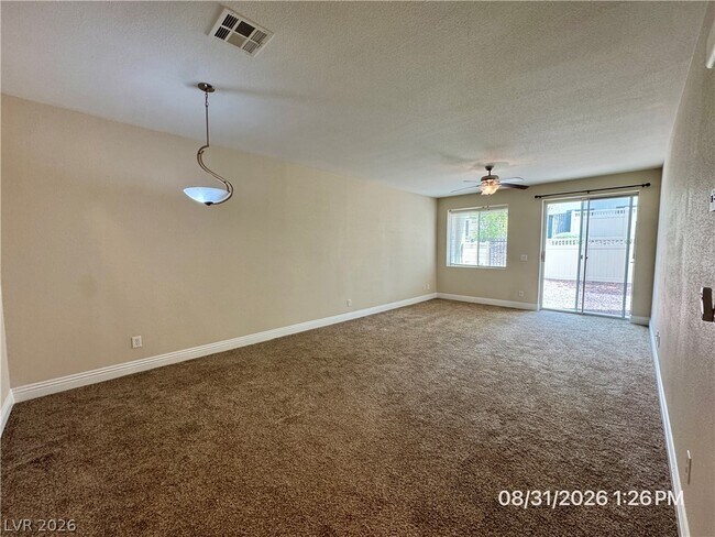 Foto del edificio - 1088 Moonlit Oasis Ln