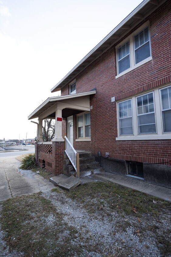 Foto del edificio - 427 E Cherry St