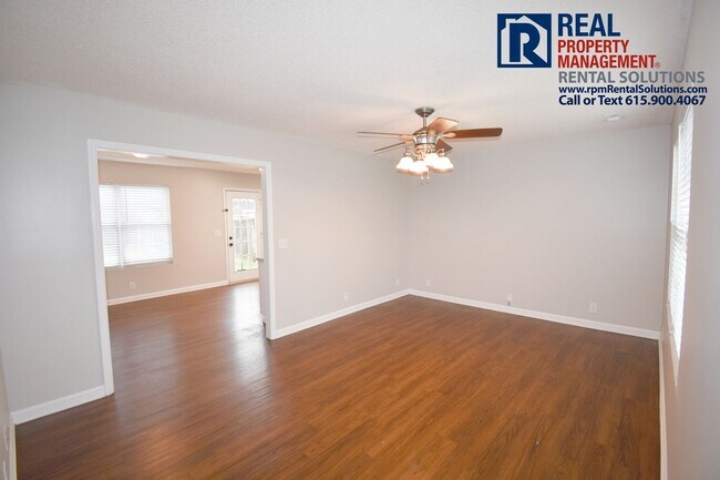 Foto del edificio - Large 4BR plus Bonus on Indian Park Drive! Available now!
