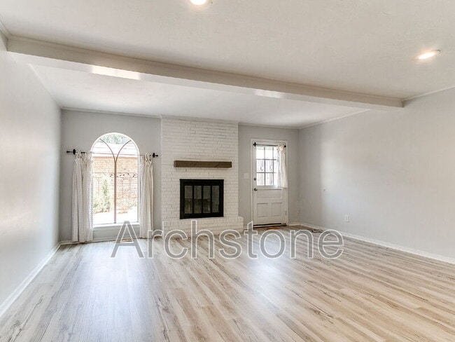 Photo - 3103 W Wilshire Blvd Townhome
