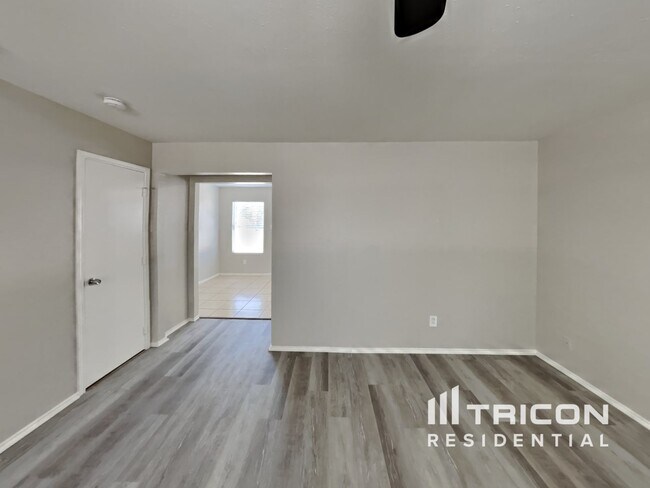 Foto del edificio - 12844 Edgewood Park Dr