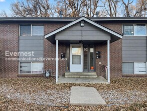 Building Photo - 1305 Burton Ct