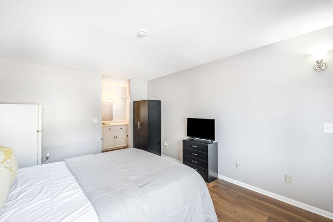 Interior Photo - Studio 48 Apartments