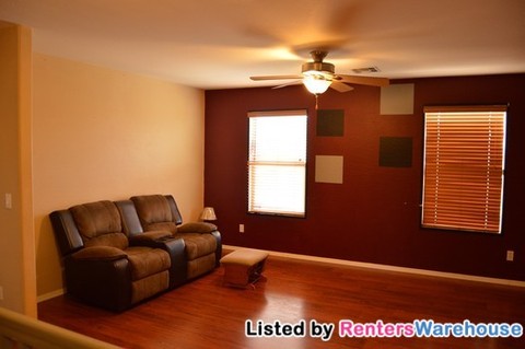 Foto del edificio - 12202 W Valentine Ave