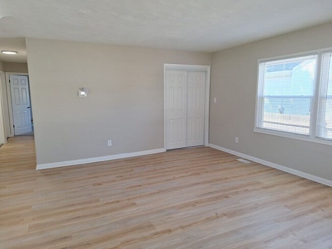 Building Photo - 3303 Candlewood Dr