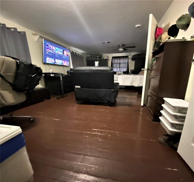 Foto del edificio - 4802 Ward St