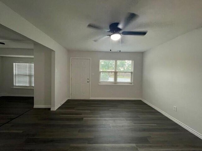 Foto del edificio - 408 Southern Ct
