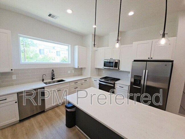 Foto del edificio - 2852 Cline St