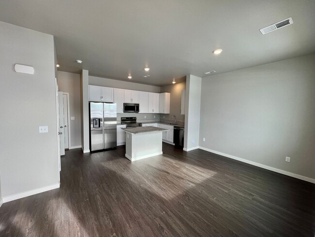 Building Photo - 3916 Crater St