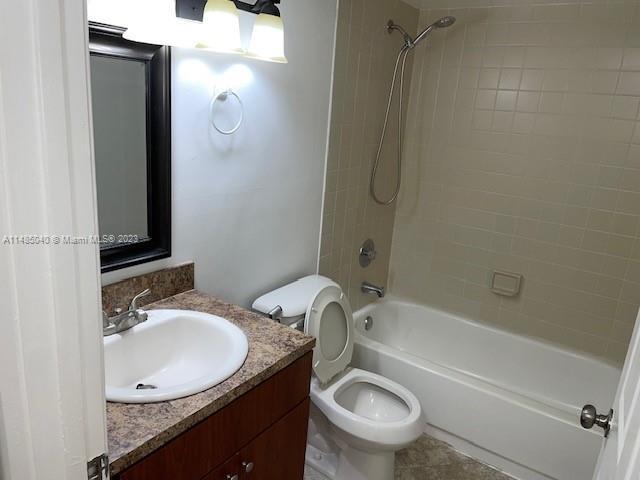 Foto del edificio - 6272 NW 186th St