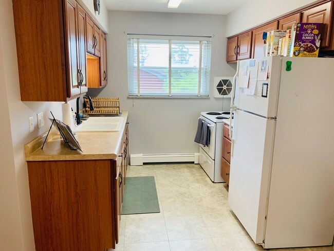 Building Photo - 3785 Gardner Ave