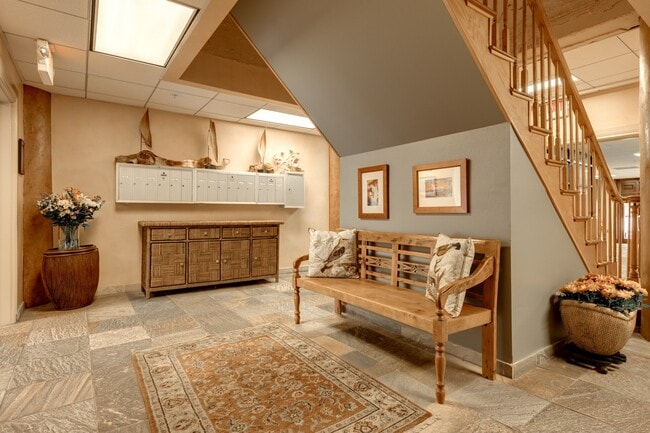 Building Photo - 104 Moody Ave