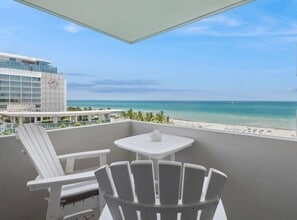 Building Photo - 2899 Collins Ave