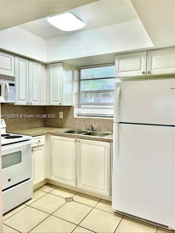 Foto del edificio - 1370 NE 119th St