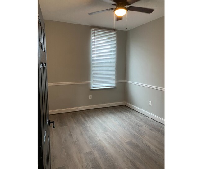 Foto del edificio - 837 N Fulton Ave