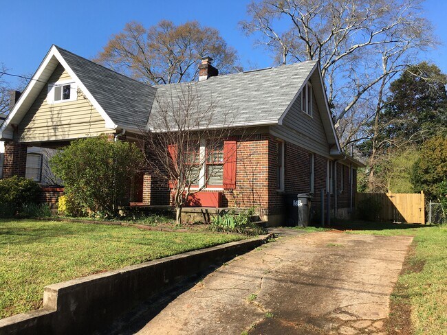 Building Photo - 2539 N Bayard St