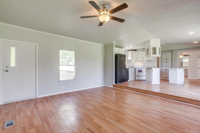 Foto del edificio - 149 Valley Meadows Dr