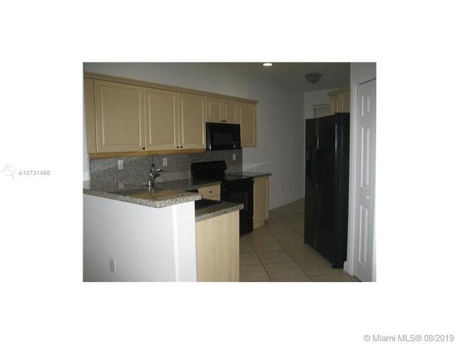 Foto del edificio - 5610 NW 107th Ave