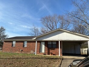 Building Photo - 5 Hartwell Pl